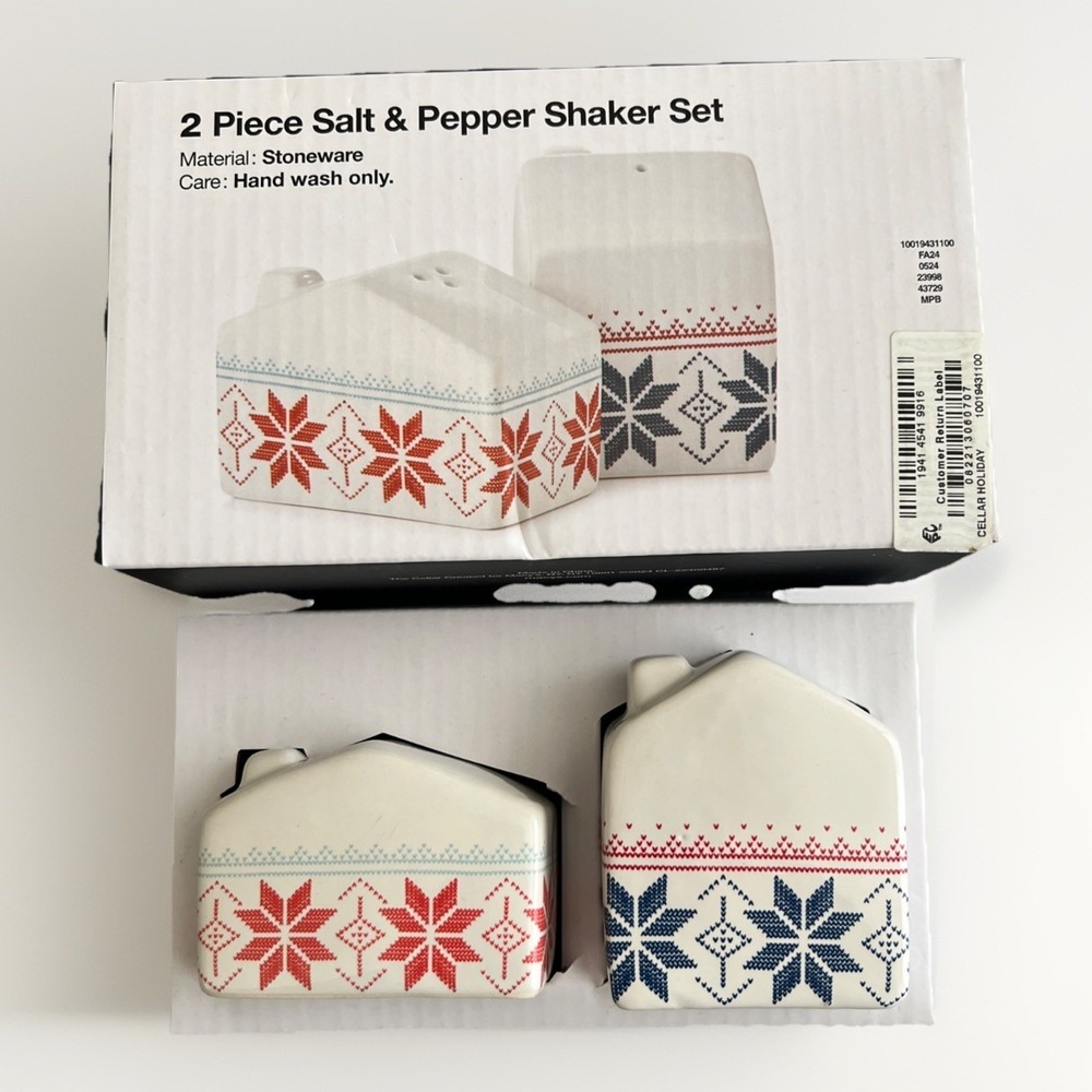The Cellar Holiday Salt & Pepper Shaker 2 Piece House Kitchen Decor Winter New